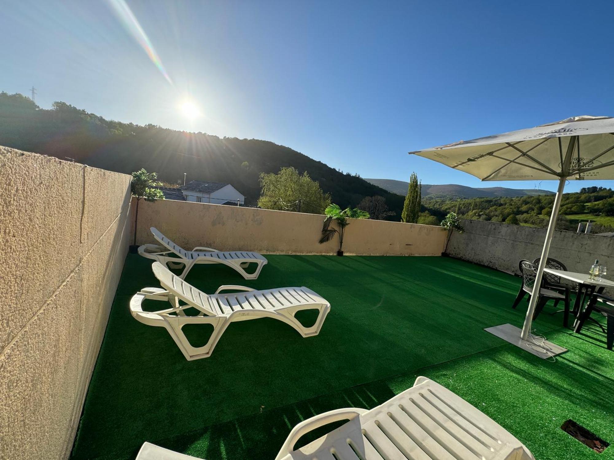 Triacastela Sunset Terrace Apartment Екстериор снимка
