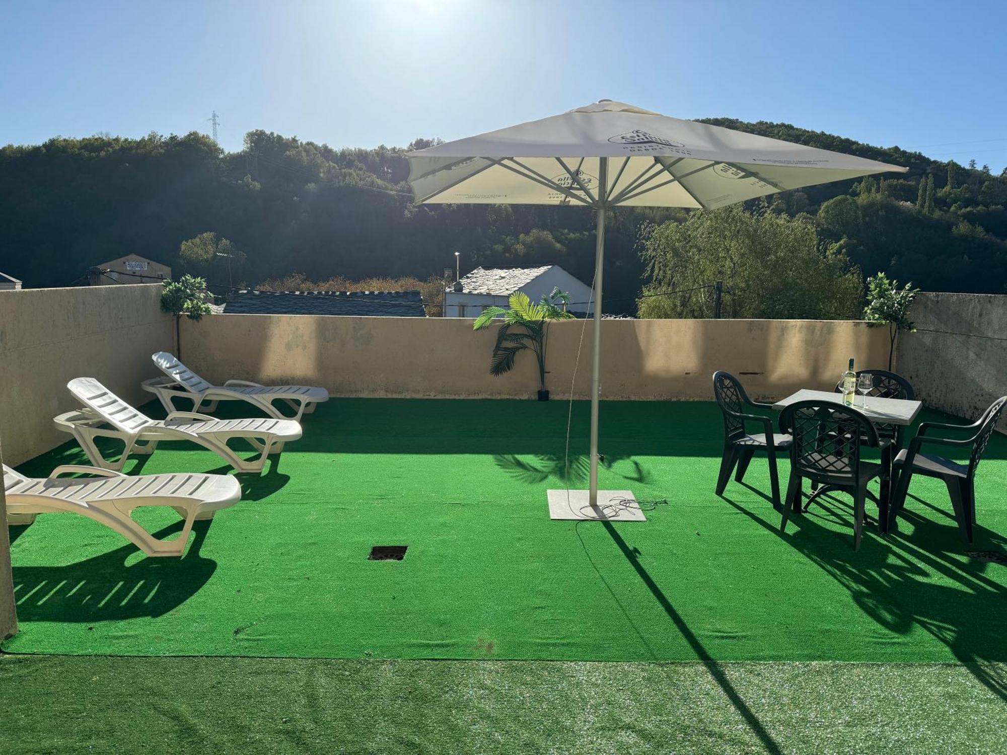 Triacastela Sunset Terrace Apartment Екстериор снимка